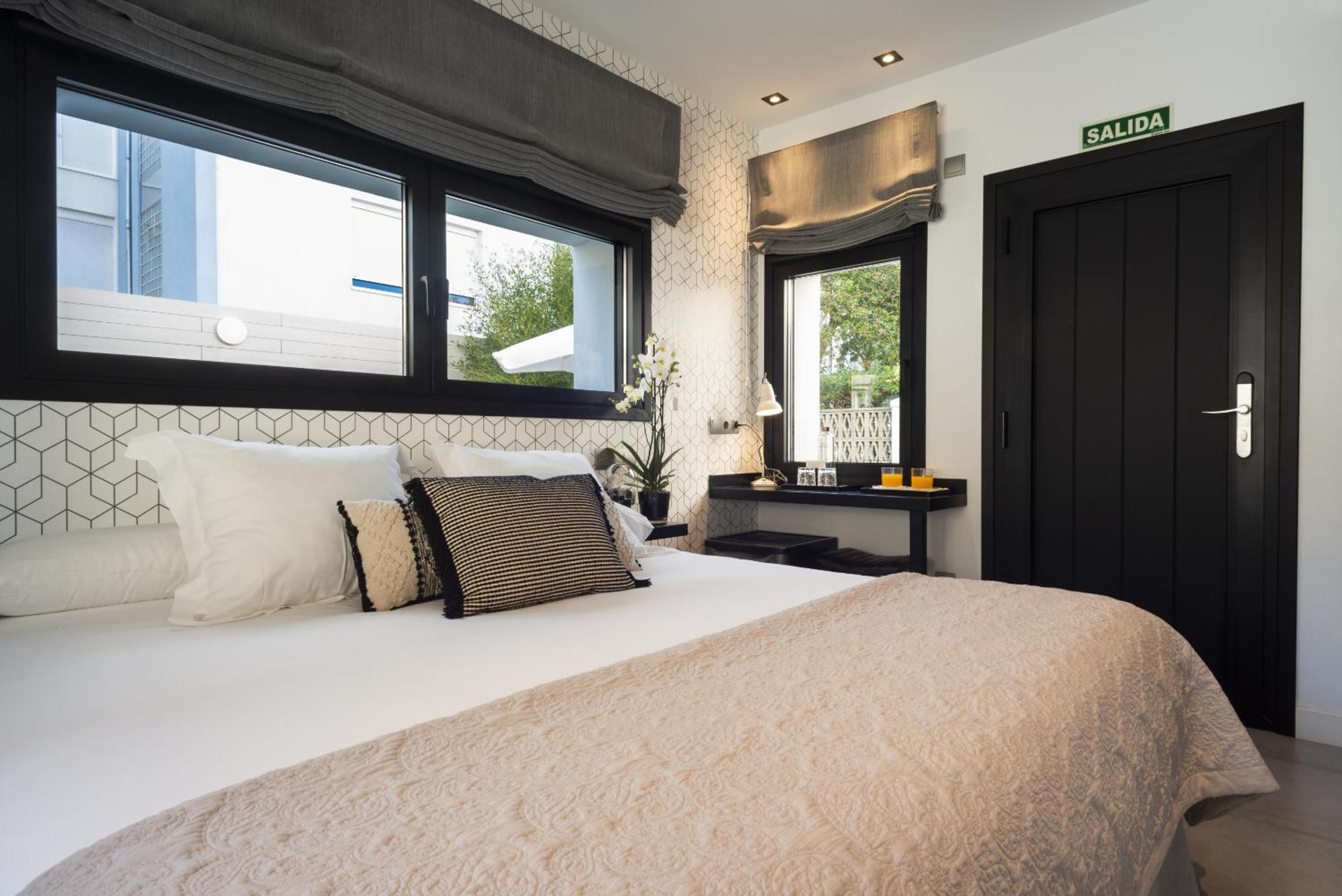 La Playa Suites سوانثيس الغرفة الصورة